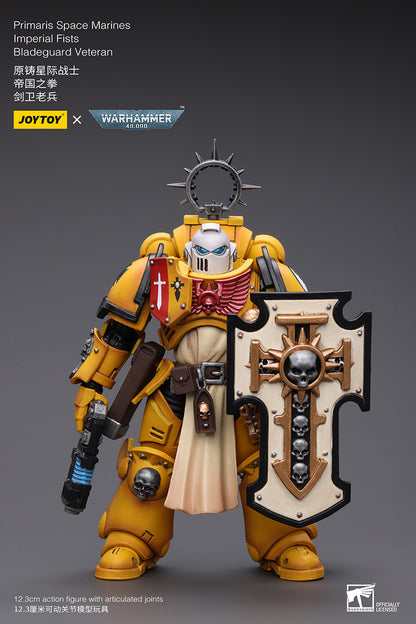 Imperial Fists: Bladeguard Veteran