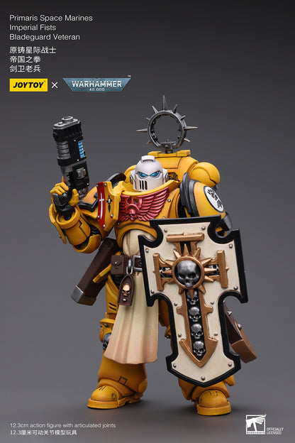 Imperial Fists: Bladeguard Veteran